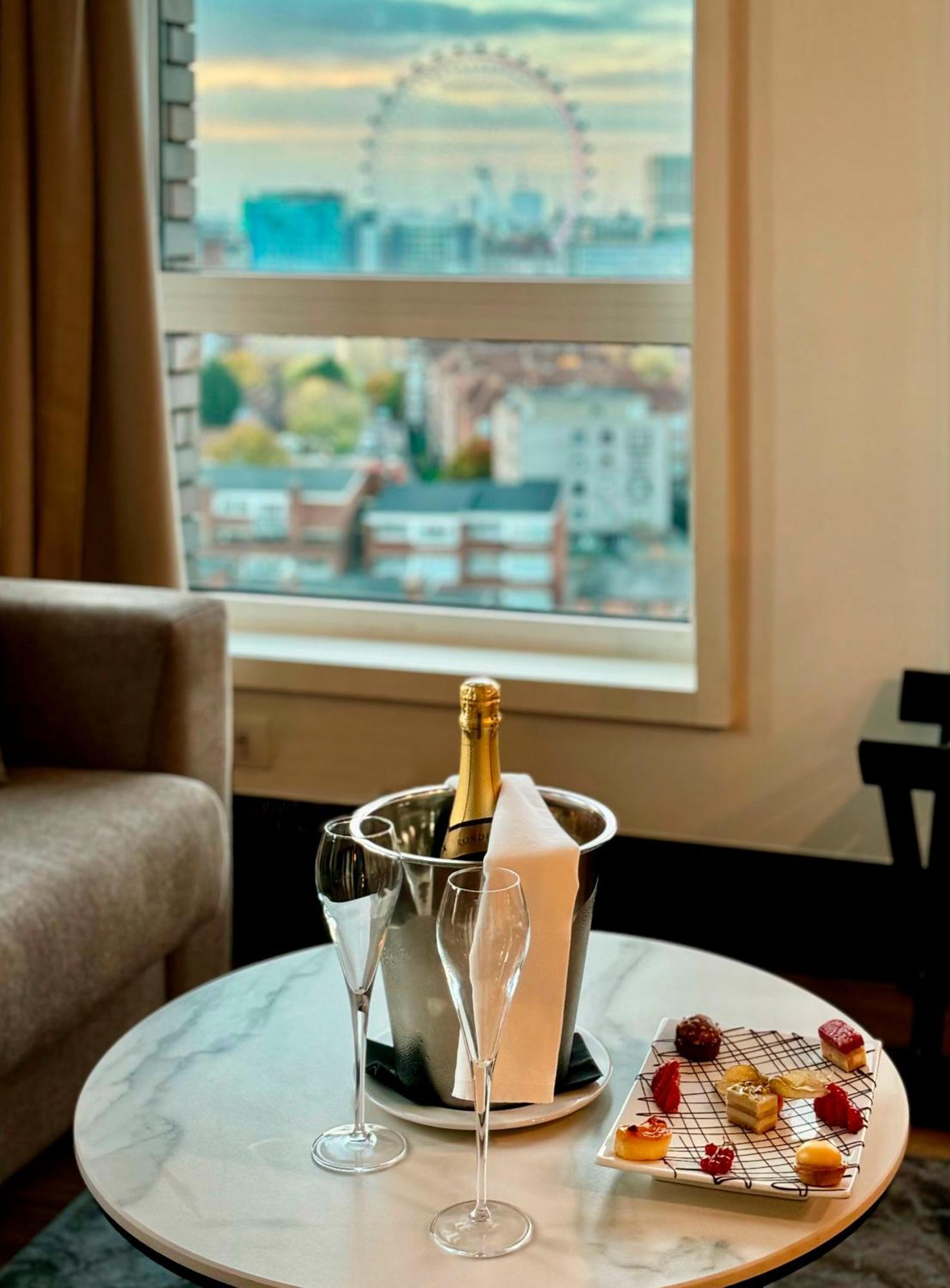 H10 London Waterloo Hotel Luaran gambar